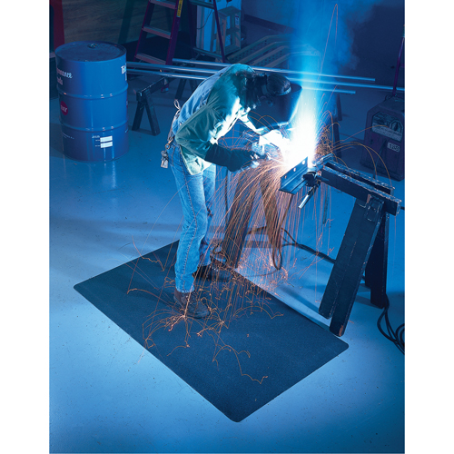 Tapis Weldsafe Ultrasoft no 447, Caoutchouc, 75' lo, 3' la x 7/8" &eacute;pais, Noir Buying Direct Corp.