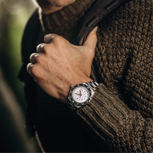 Arctic Edition Large Diver's Automatic GSAR Watch with Stainless Steel Bracelet, Digital, Battery Operated, 41 mm, Silver Buying Direct Corp.