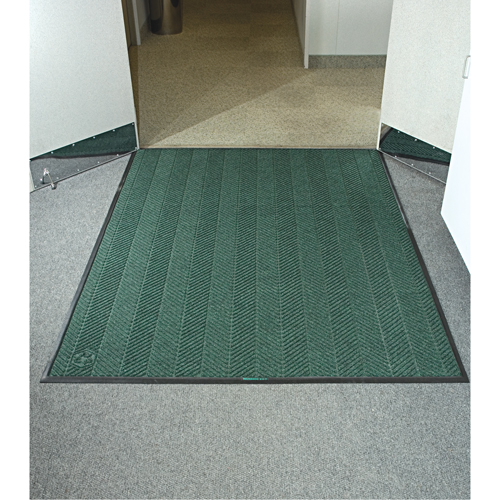 Waterhog&reg; Eco Elite Matting, Wiper/Scraper, 3' x 5' x 3/8", Southern Pine Buying Direct Corp.