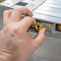 Planche de travail t&eacute;lescopique, 204" la x 12" pr, Capacit&eacute; de 250 lb, D&eacute;mont&eacute; Buying Direct Corp.